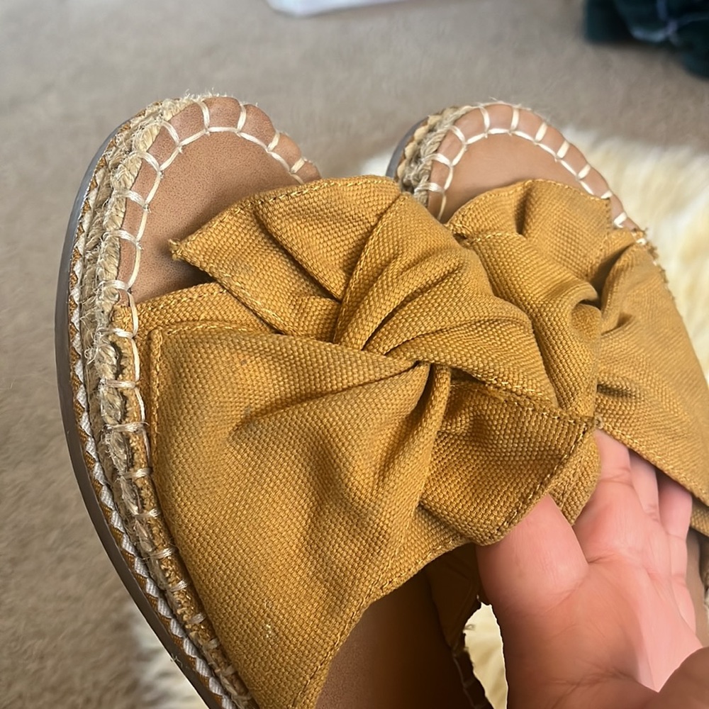 Universal Thread Sandals - image 5